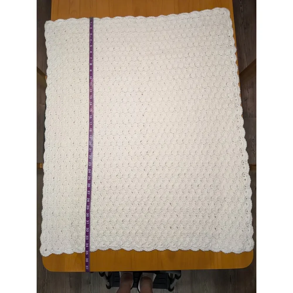 Vintage Hand-Crocheted Cream Baby Blanket – Textured Shell Stitch Afghan 29